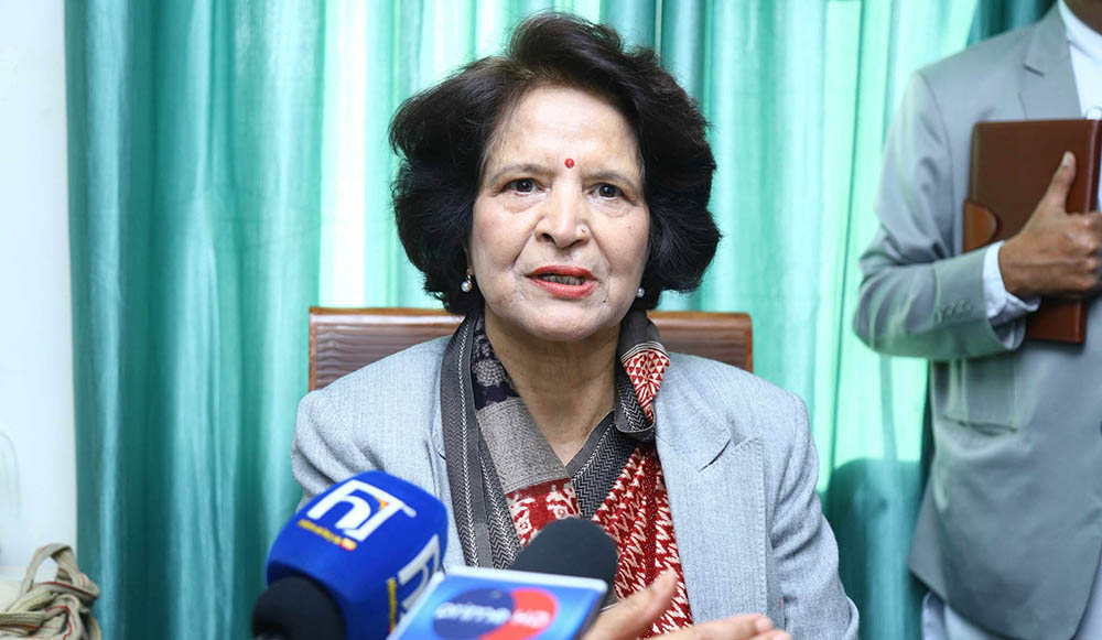 Featured Image of the news article स्वास्थ्य मन्त्री गौतमले स्वास्थ्य बीमा समस्याको समाधानको प्रतिवद्धता जनाइन्